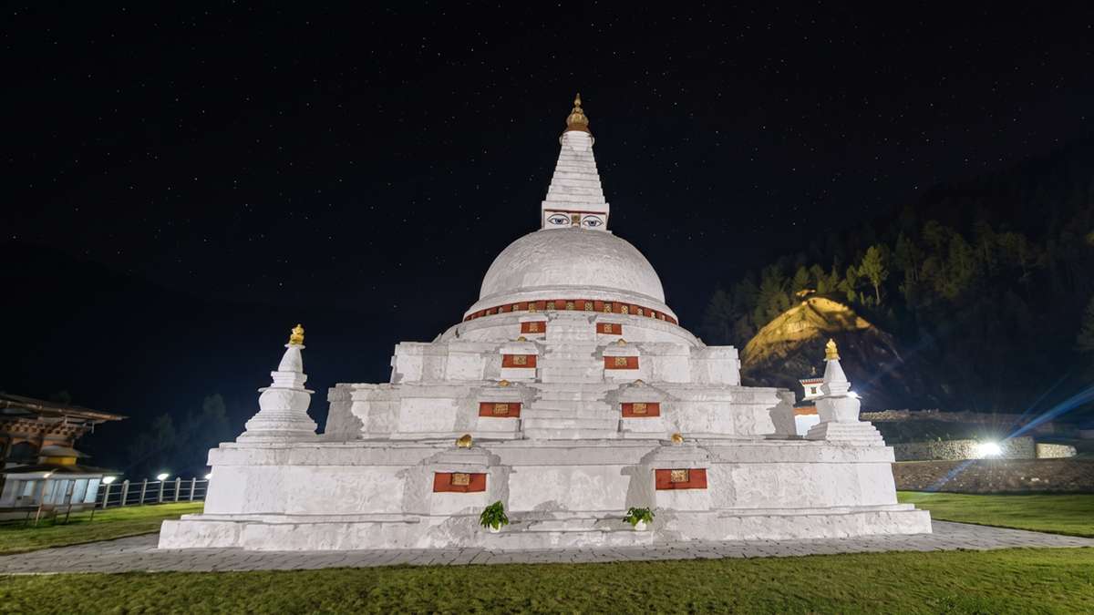 Timeless serenity at the iconic Chendebji Chorten