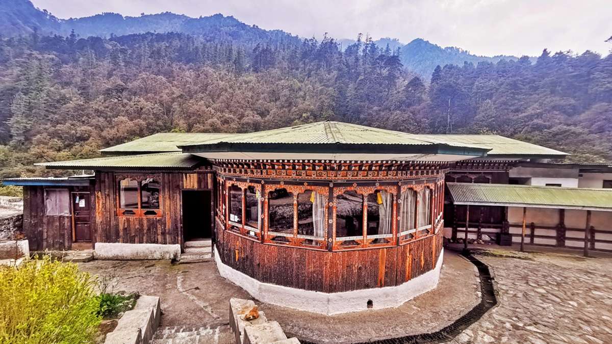 Local flavors with scenic views at Trongsa Chendebji Restaurant