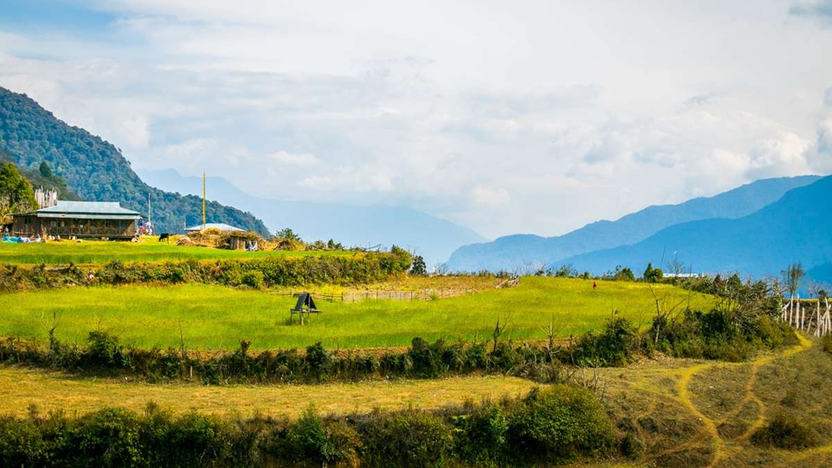 Tranquil mountain landscapes around Taktse, Trongsa