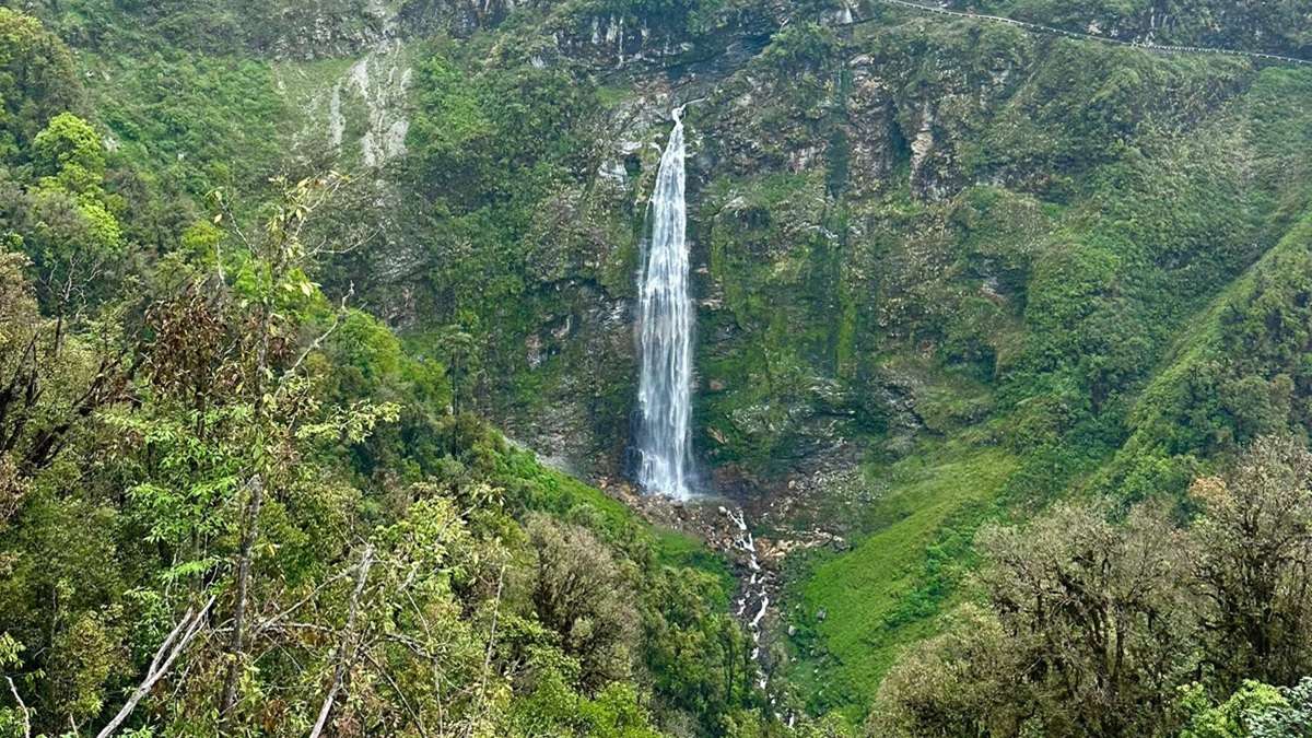 Refreshing waterfalls welcoming travelers to Mongar