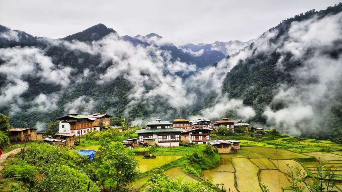 Rural tranquility in the charming Goen Damji Village