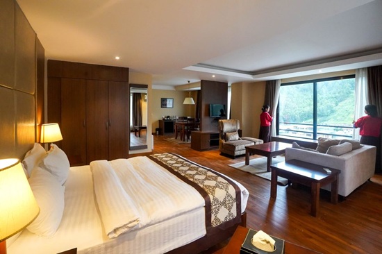 Ariya Hotel