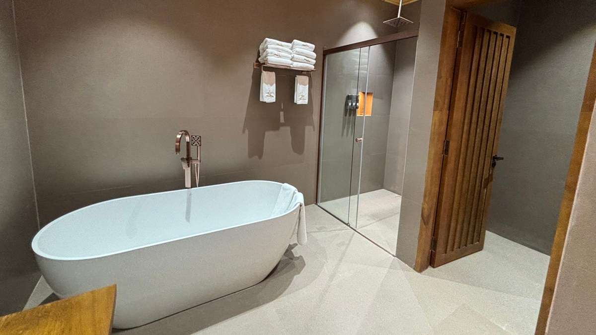 Terma Linca Paro Junior suite bathroom