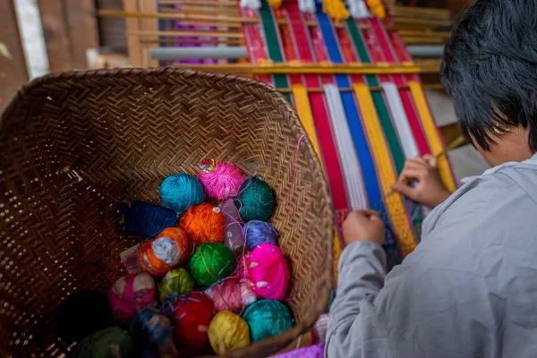Traditional Bhutanese Weaving Class 2