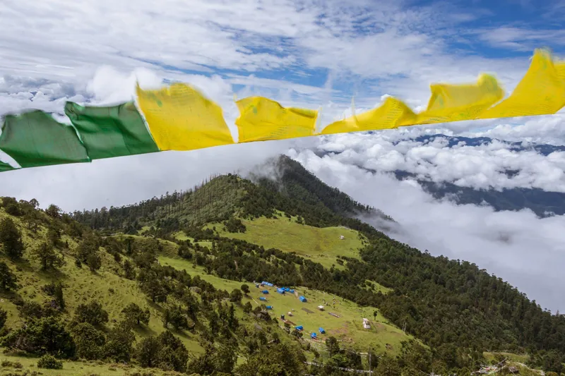 Bhutans weather in April 7