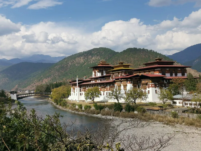 Bhutans weather in June 1