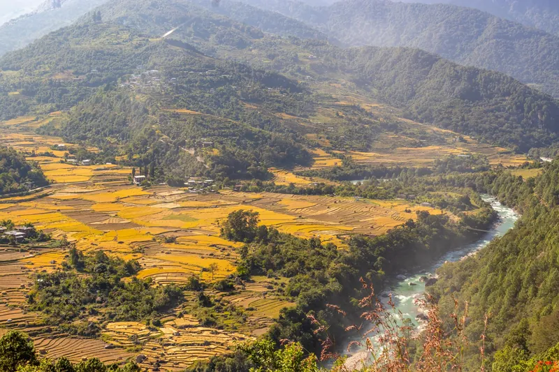 Bhutans weather in November 3